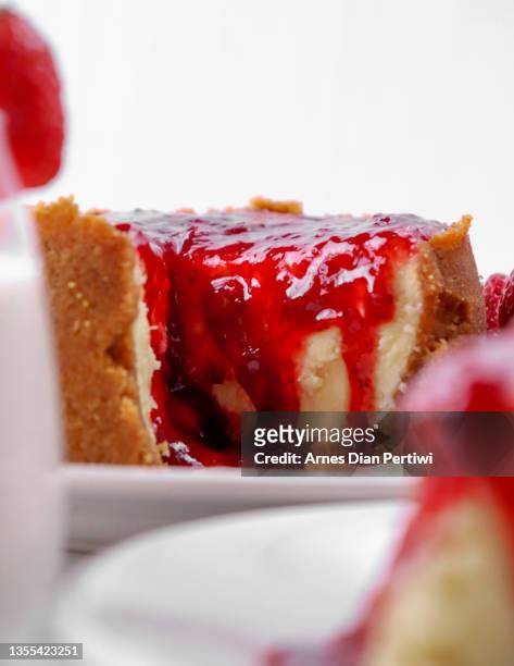 strawberry cheesecake shot with eye level