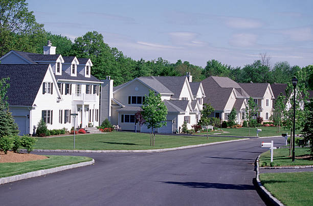suburban homes in new yorks westchester county picture id528088046?k=20&m=528088046&s=612x612&w=0&h=RvTOuqBWW5rl pbBMinHa8G 2uY96DMUq7 MzEKalfI=