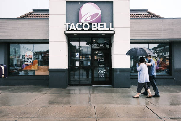 taco bell restaurant stands along a queens street on july 21 2021 in picture id1329911513?k=20&m=1329911513&s=612x612&w=0&h=kZY DPJPONK c Sss bR8En3Q CiYN1gmzgvyGqQh70=