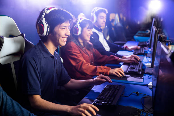 team playing esports game on computer picture