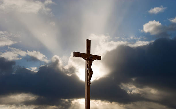 the crucifix on good friday - good friday stockfoto's en -beelden