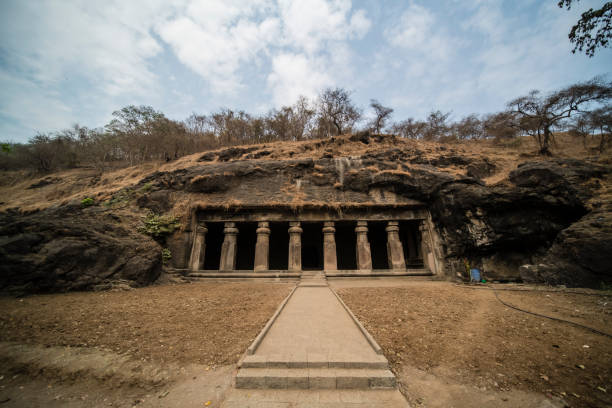 the elephanta caves of mumbai - elephanta cave stock pictures, royalty-free photos & images