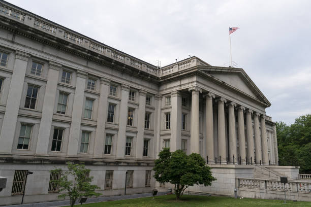 DC: Fed To Plow Ahead On Half-Point Hikes Undeterred By Stock Slump