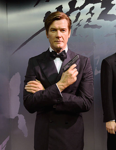 Fotos e imagens de All Six James Bond Wax Figures Unveiled At Madame ...