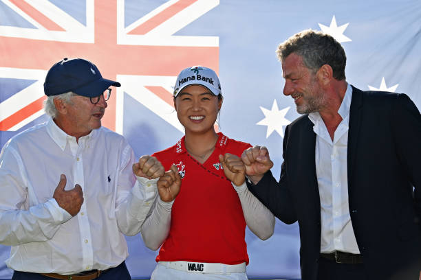 https://media.gettyimages.com/photos/tournament-winner-minjee-lee-of-australia-celebrates-with-jacques-picture-id1330576351?k=6&m=1330576351&s=612x612&w=0&h=IXC3HaUi_kSFIpD_4fDiXXnIsM1uj32ebSVh_fBosfY=