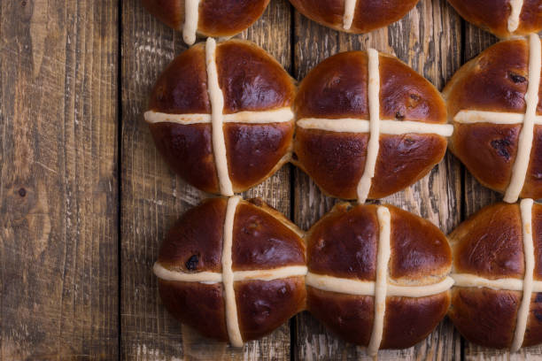 Traditional British Dishes. Easter hot cross buns