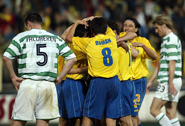 Villarreal's players celebrate their second goal against Celtic FC during their UEFA Cup quarter-final second leg football match at Madrigal stadium...