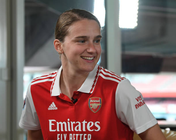 GBR: New Contract Signing with Arsenal Women