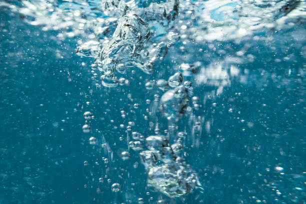 water splash - 水 ストックフォトと画像
