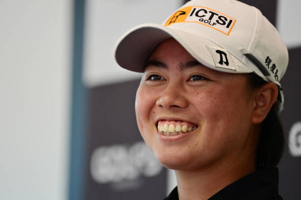 https://media.gettyimages.com/photos/yuka-saso-of-japan-smiles-during-the-practice-round-ahead-of-the-picture-id1270373558?k=6&m=1270373558&s=612x612&w=0&h=qcaun5lUsP99P7l5D0n4MDQdq0kdWffw7lPwJPZg390=