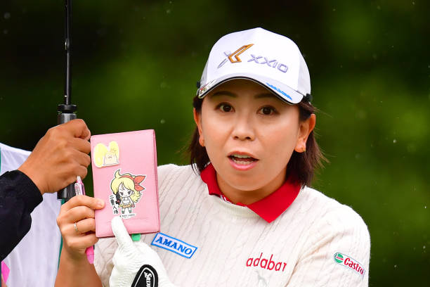 https://media.gettyimages.com/photos/yumiko-yoshida-of-japan-is-seen-on-the-11th-tee-during-the-second-of-picture-id1183274582?k=6&m=1183274582&s=612x612&w=0&h=dMuHVsLW8ivWbLj3tFTytjj-GcahBp686hY3lrWCWwc=