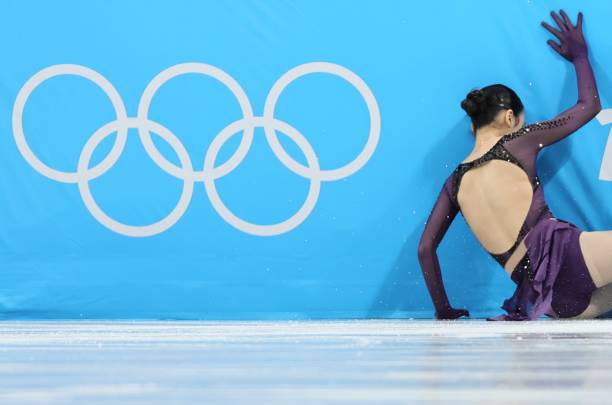 https://media.gettyimages.com/photos/zhu-yi-of-china-falls-down-during-the-figure-skating-team-event-picture-id1238228014?k=20&m=1238228014&s=612x612&w=0&h=9XcuxzKYX-H_0FqJnqucs4GlhCWgqvA6ajowz4fwfYc=
